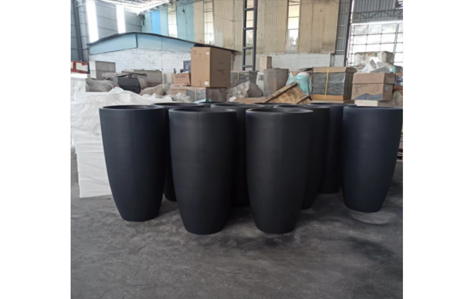 北欧简约美学与工业实力融合 氧化镁种植盆的园艺新体验